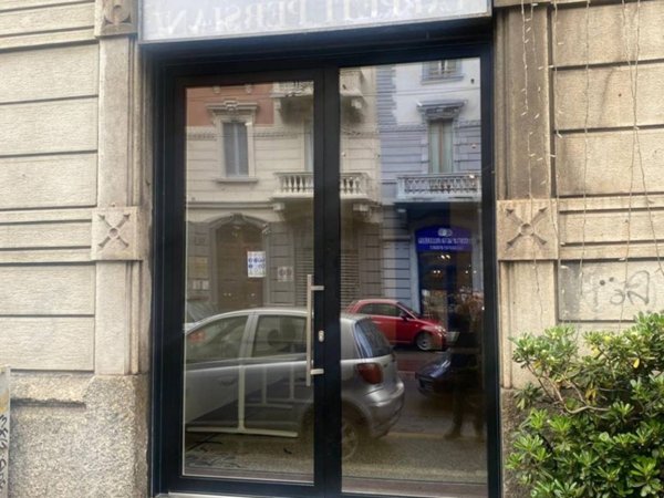negozio in vendita a Milano in zona Centro Direzionale