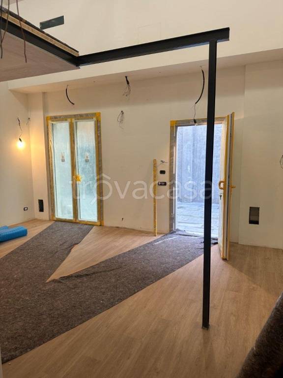 appartamento in vendita a Milano in zona Cascina dei Pomi