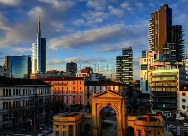 appartamento in vendita a Milano in zona Porta Nuova