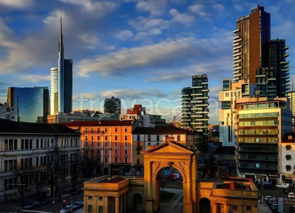 appartamento in vendita a Milano in zona Porta Nuova