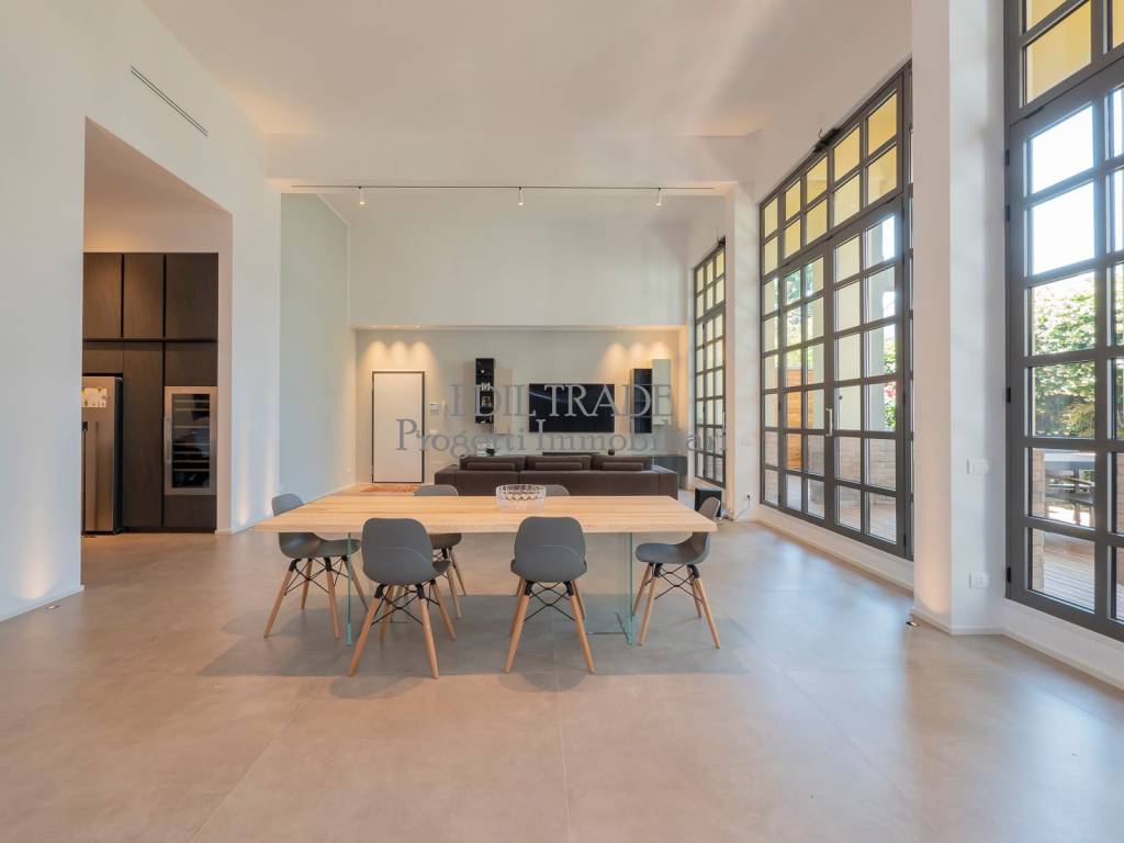 appartamento in vendita a Milano in zona Forlanini