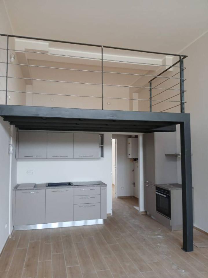 appartamento in vendita a Milano in zona Famagosta