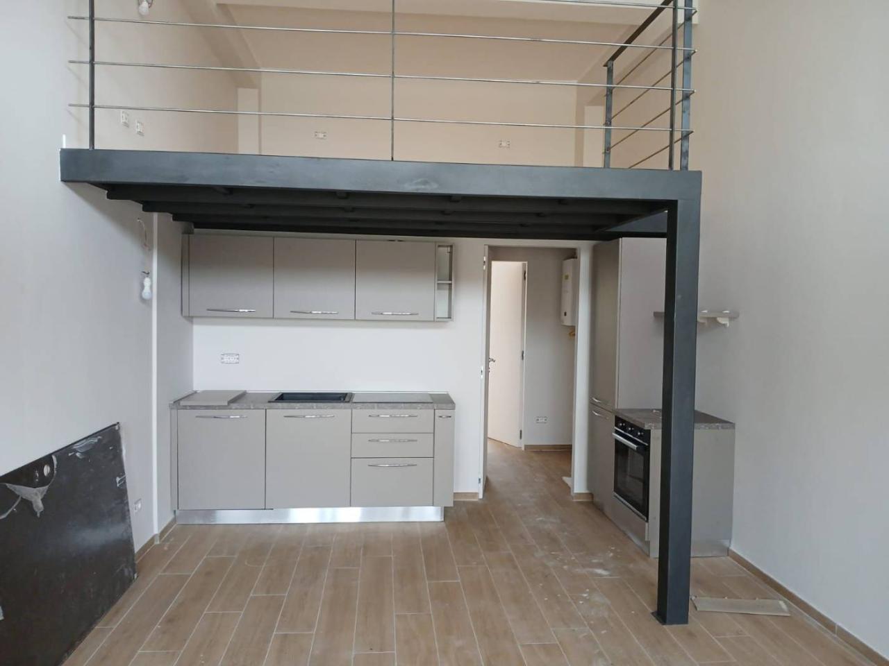 appartamento in vendita a Milano in zona Famagosta
