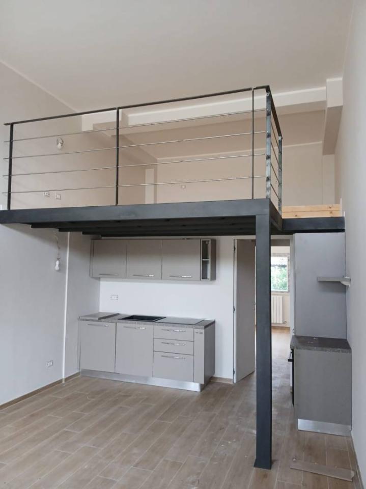 appartamento in vendita a Milano in zona Famagosta