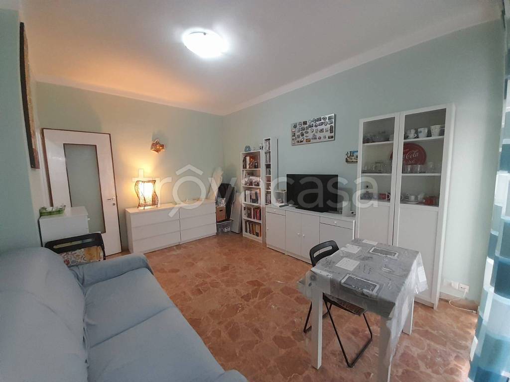 appartamento in vendita a Milano in zona Lorenteggio