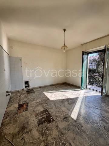 appartamento in vendita a Milano in zona Famagosta