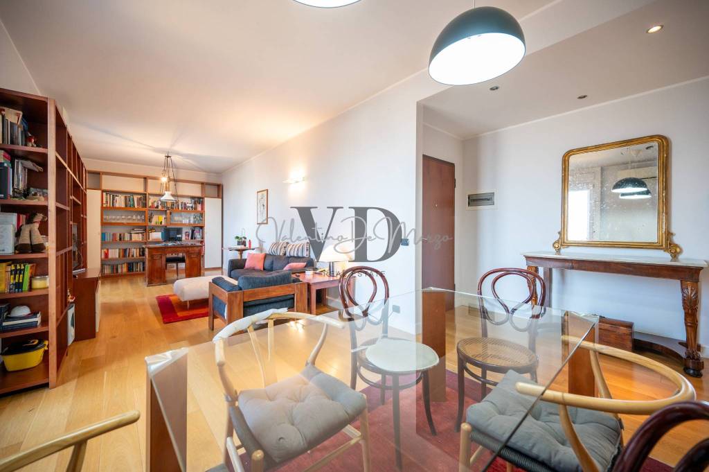 appartamento in vendita a Milano in zona Isola