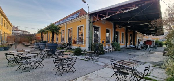 negozio in vendita a Milano in zona Crescenzago