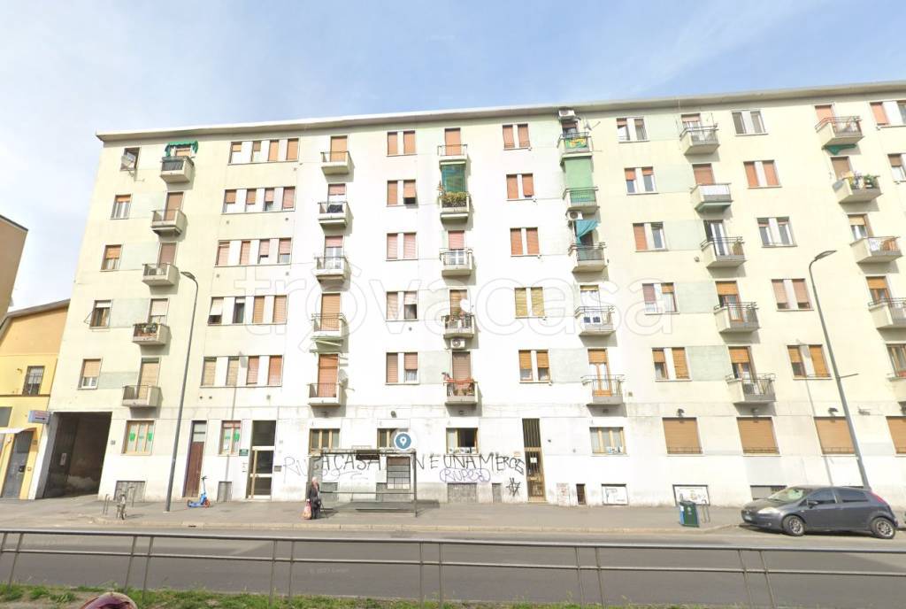 appartamento in vendita a Milano in zona Famagosta