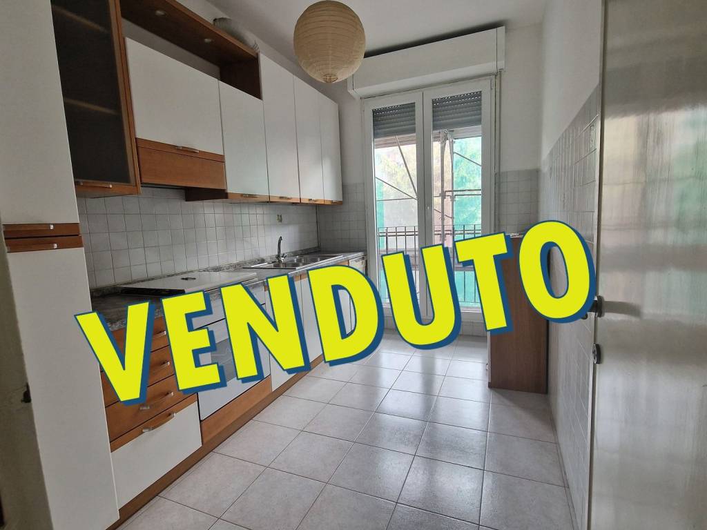 appartamento in vendita a Milano in zona Quartiere degli Olmi