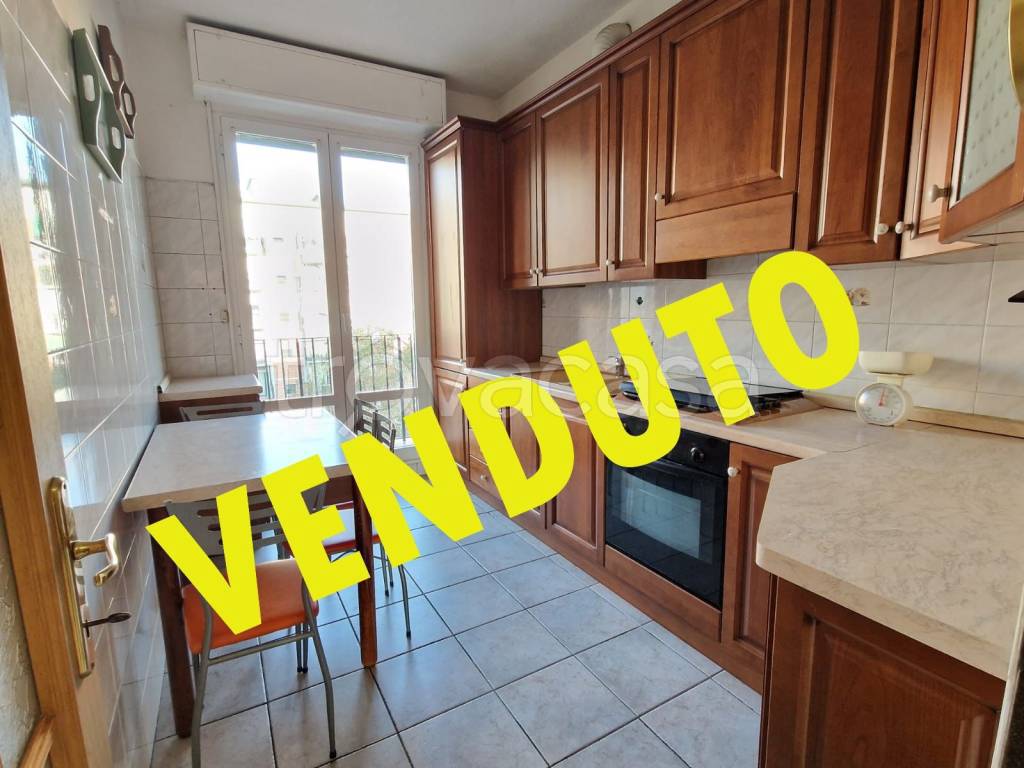 appartamento in vendita a Milano in zona Quartiere degli Olmi