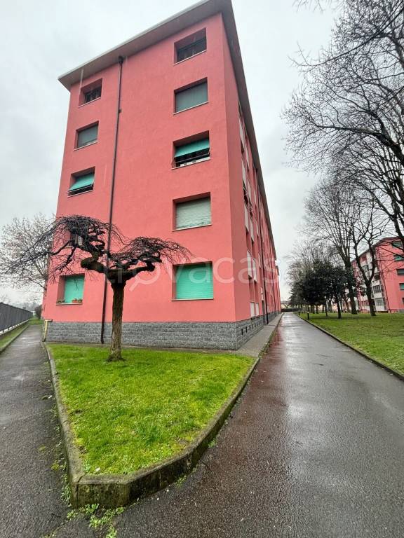 appartamento in vendita a Milano in zona Corvetto