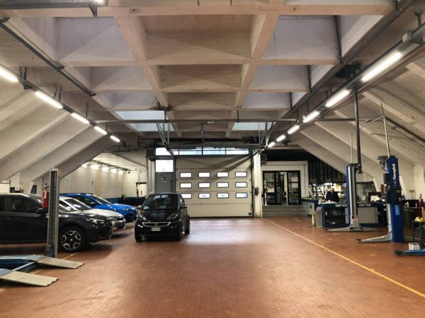 intera palazzina in vendita a Milano in zona Maggiolina