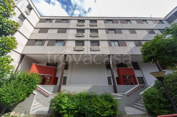 appartamento in vendita a Milano in zona Vigentino