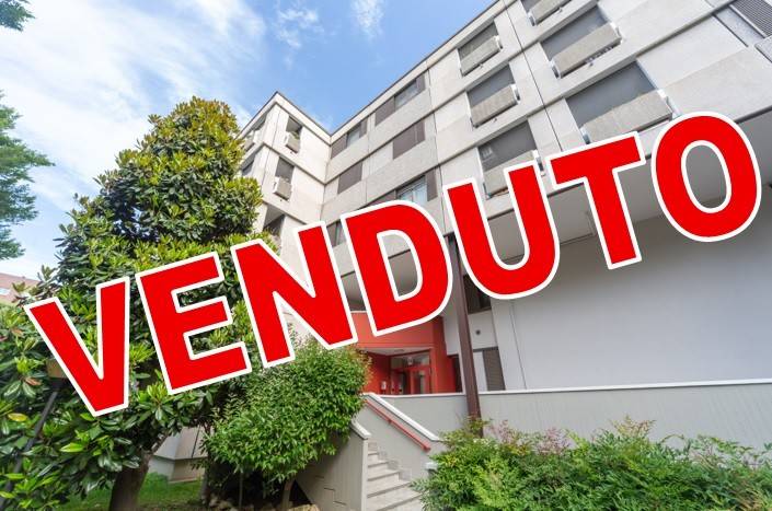 appartamento in vendita a Milano in zona Vigentino