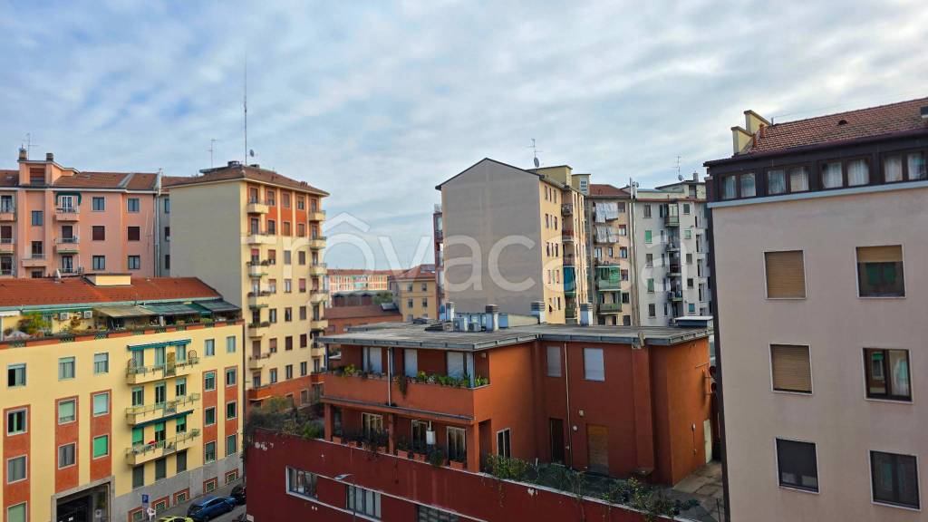 appartamento in vendita a Milano in zona Corvetto