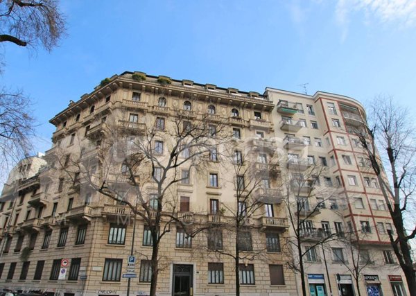 appartamento in vendita a Milano in zona Parco Solari