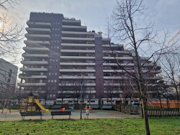 appartamento in vendita a Milano in zona Piazzale Lodi