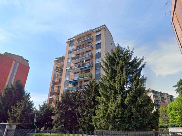 appartamento in vendita a Milano in zona Crescenzago