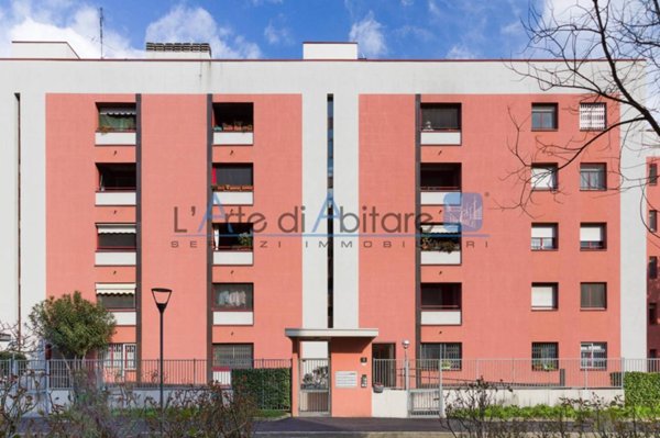 appartamento in vendita a Milano in zona Trenno
