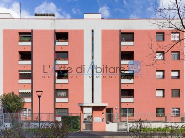 appartamento in vendita a Milano in zona Trenno