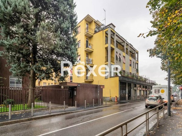 appartamento in vendita a Milano in zona Baggio