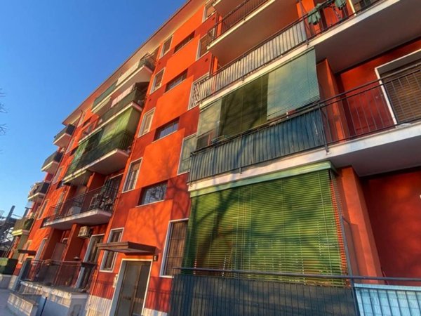 appartamento in vendita a Milano in zona Crescenzago