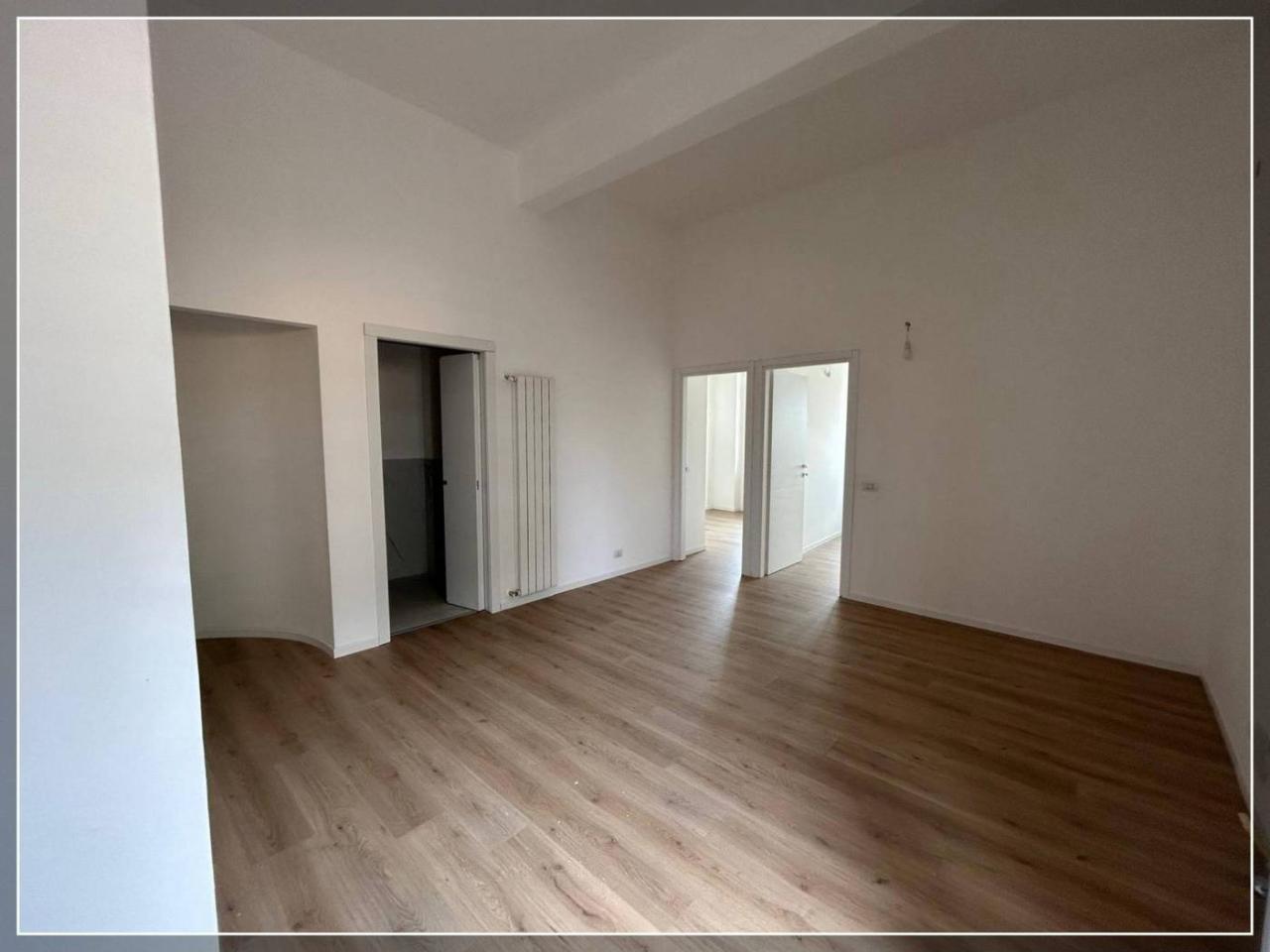 appartamento in vendita a Milano in zona Dergano