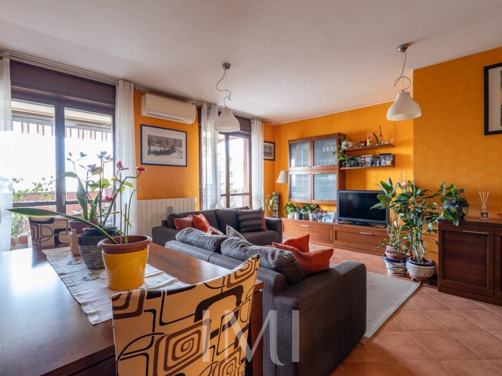 appartamento in vendita a Milano in zona Stadera