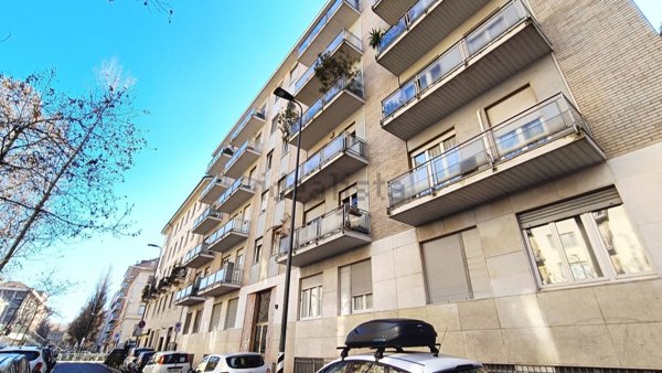 appartamento in vendita a Milano in zona Porta Genova