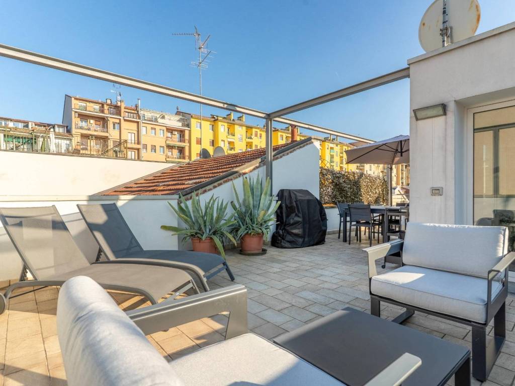 casa indipendente in vendita a Milano in zona Centro Storico
