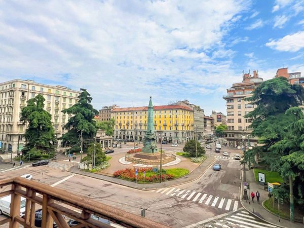 appartamento in vendita a Milano in zona Cinque Giornate