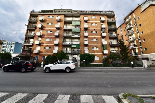 appartamento in vendita a Milano in zona Crescenzago