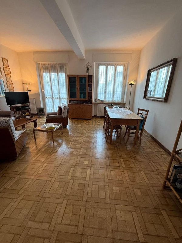 appartamento in vendita a Milano in zona Dergano