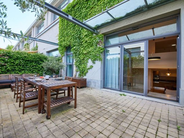 appartamento in vendita a Milano in zona Restocco Maroni