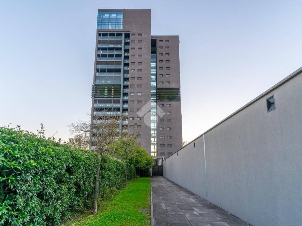 appartamento in vendita a Milano in zona Barona