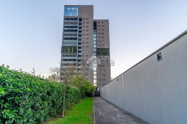 appartamento in vendita a Milano in zona Lorenteggio