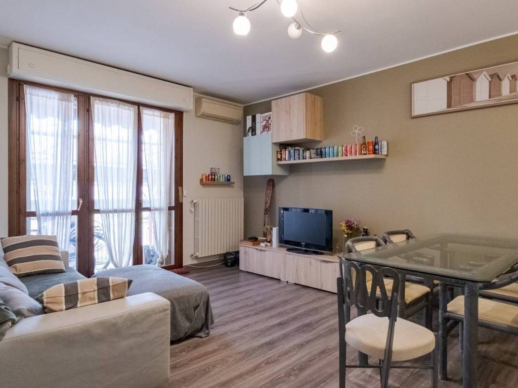 appartamento in vendita a Milano in zona Trenno