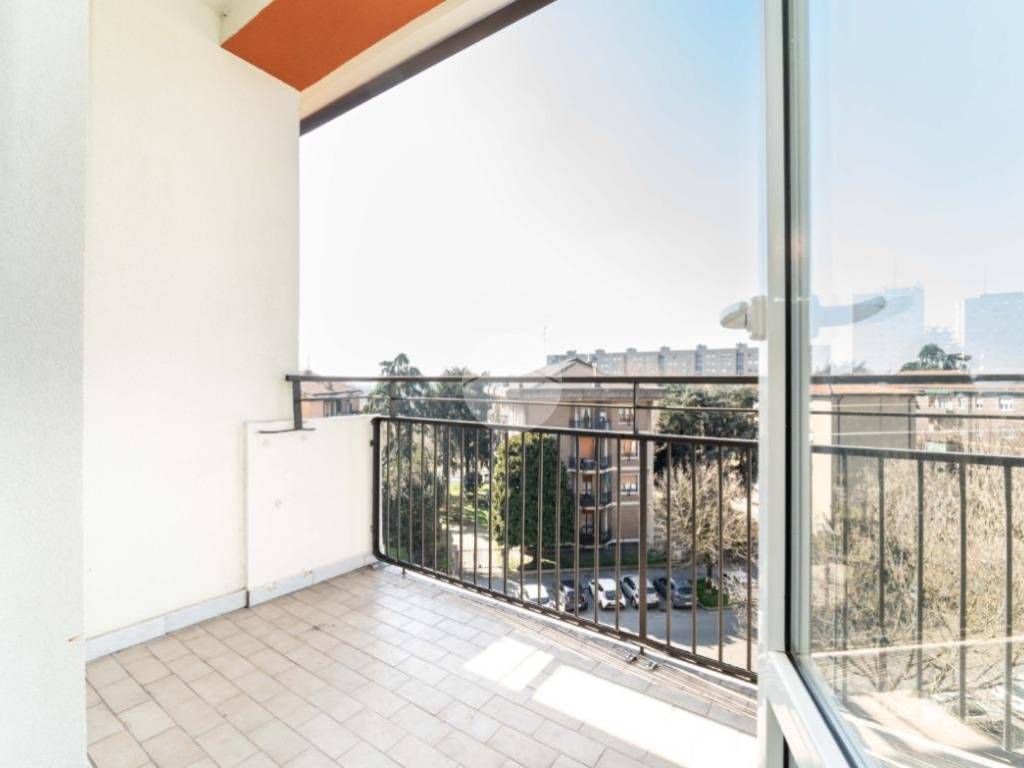 appartamento in vendita a Milano in zona Rogoredo