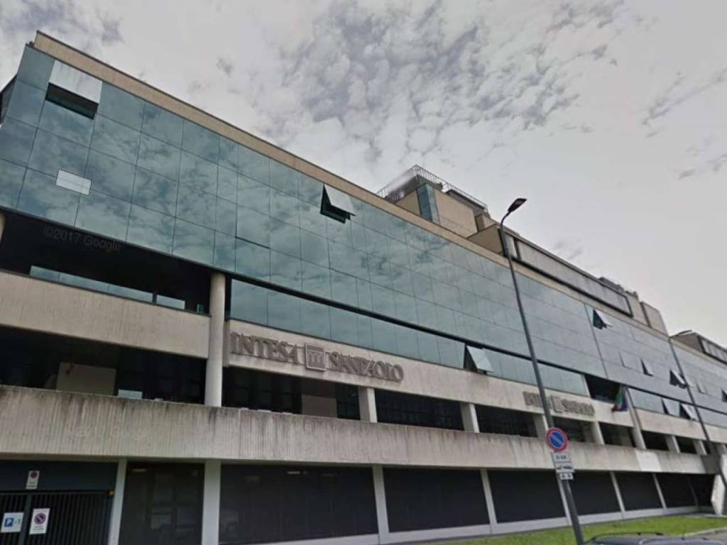 negozio in vendita a Milano in zona San Siro