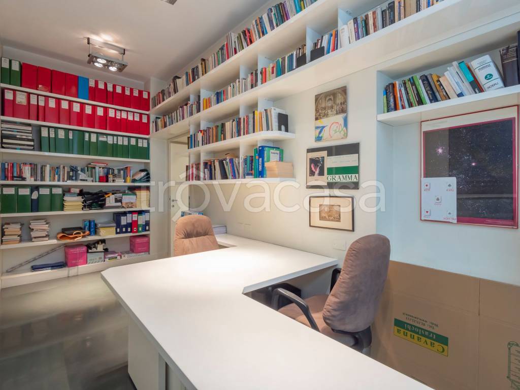 ufficio in vendita a Milano in zona Centro Storico