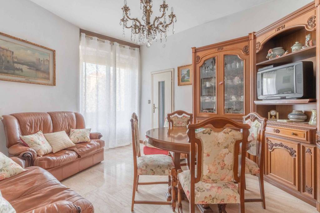 appartamento in vendita a Milano in zona Chiesa Rossa