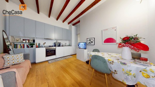 appartamento in vendita a Milano in zona Loreto