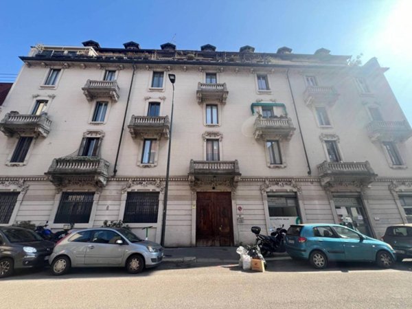 appartamento in vendita a Milano in zona Cagnola