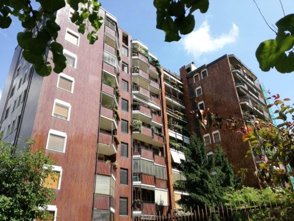 appartamento in vendita a Milano in zona Vigentino