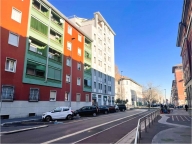 appartamento in vendita a Milano in zona Lorenteggio