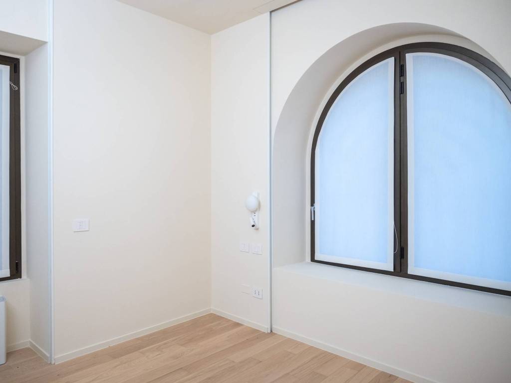 appartamento in vendita a Milano in zona Guastalla