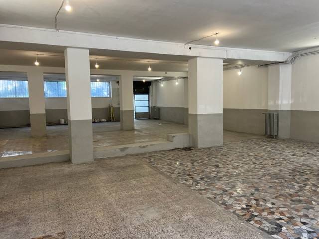 negozio in vendita a Milano in zona Centro Direzionale