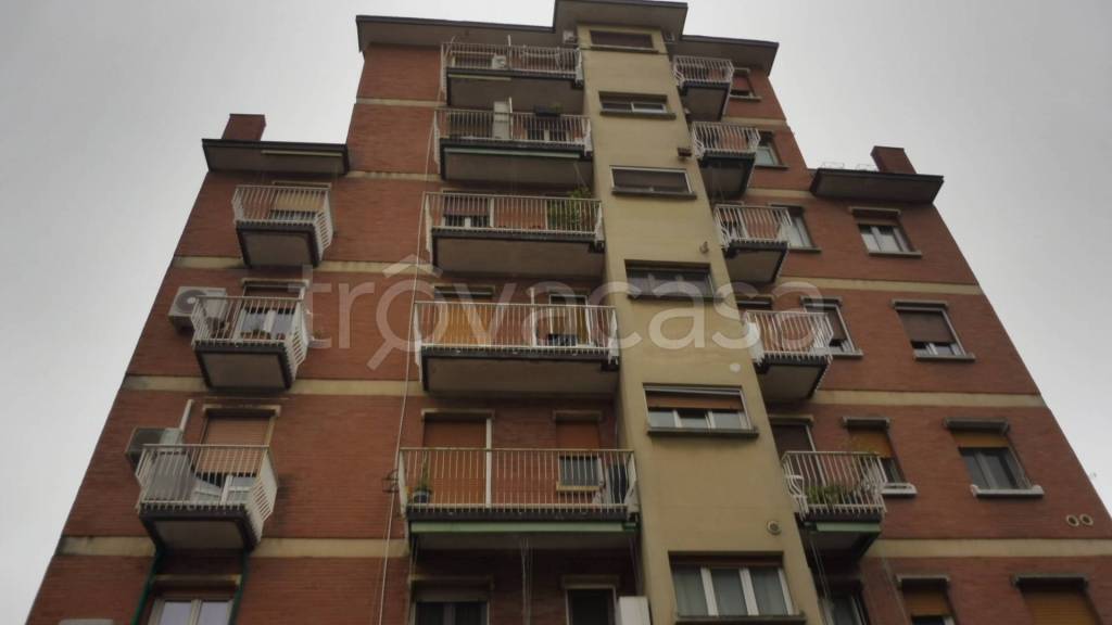 appartamento in vendita a Milano in zona Vigentino