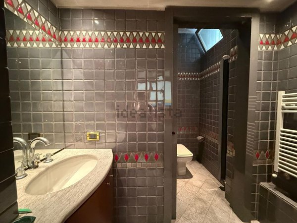 ufficio in vendita a Milano in zona Città Studi